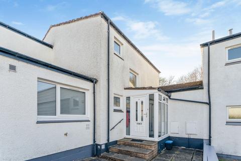 15 Bughtlin Gardens, Edinburgh, EH12 8XB