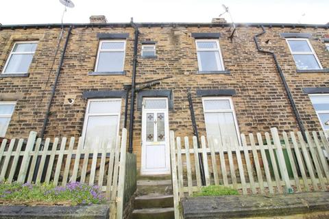 4 bedroom terraced house to rent, Pembroke Road, Pudsey, LS28 7NE