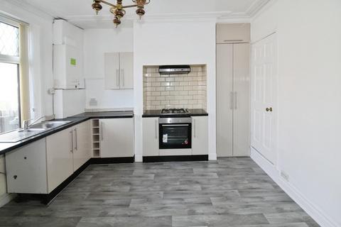 4 bedroom terraced house to rent, Pembroke Road, Pudsey, LS28 7NE