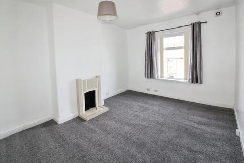 4 bedroom terraced house to rent, Pembroke Road, Pudsey, LS28 7NE