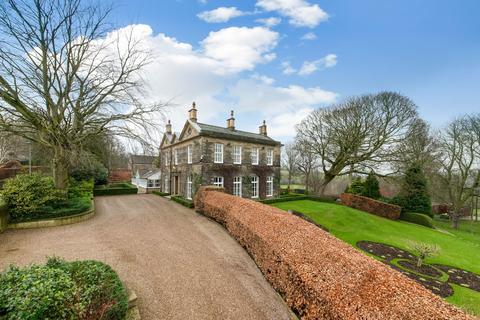6 bedroom manor house for sale, Hopton Brow, Hopton Lane, Upper Hopton, Mirfield, WF14