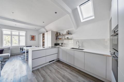 2 bedroom flat for sale, Fitzjohn's Avenue, Hampstead Village, NW3