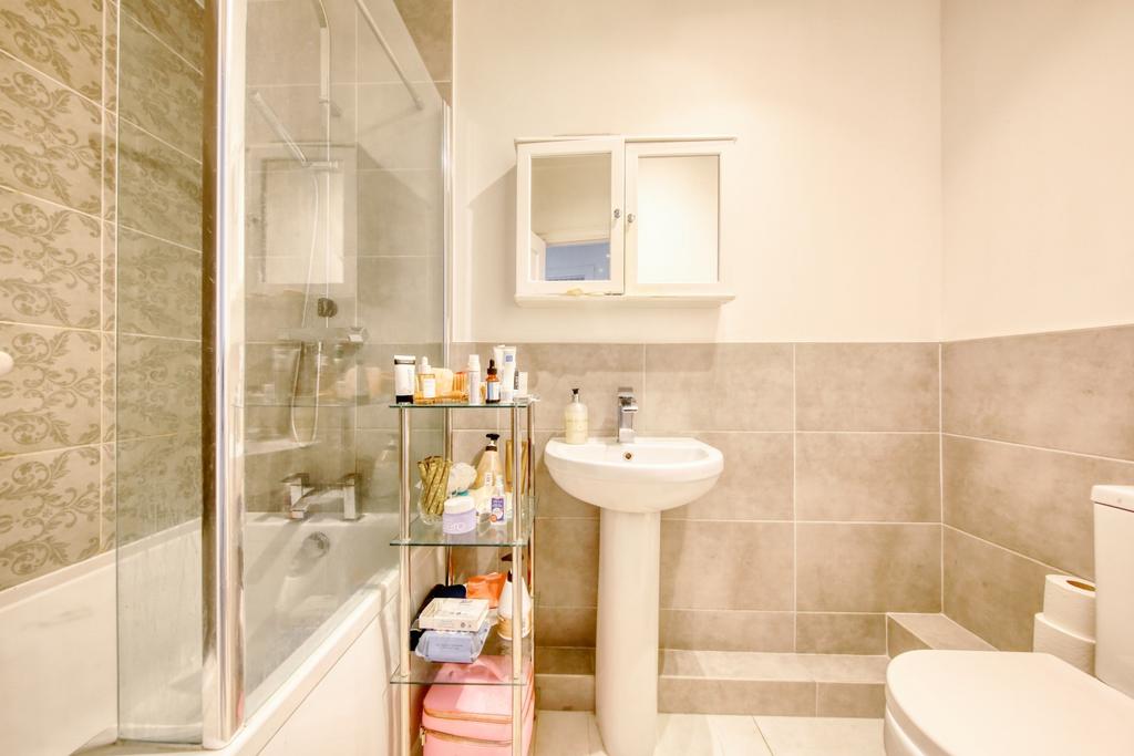 75 chatsworth court image3 19479 4