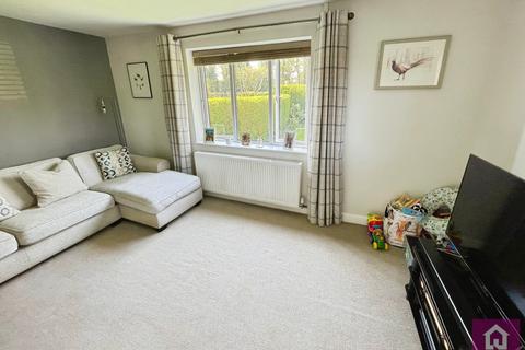 4 Wrexham Road, Pulford, Chester, CH4 9DN