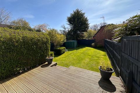 4 Wrexham Road, Pulford, Chester, CH4 9DN