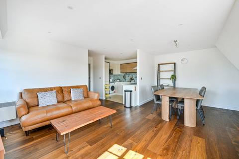 2 bedroom flat to rent, Richmond Road, Kingston, Kingston upon Thames, KT2