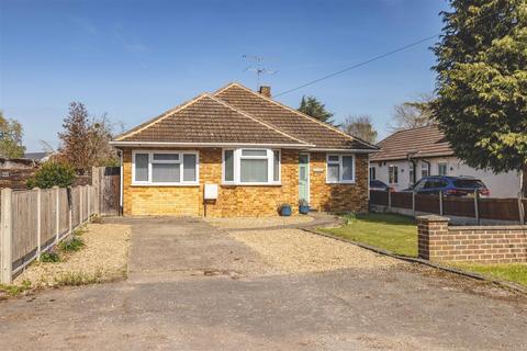 4 bedroom bungalow for sale, The Drive, Wraysbury