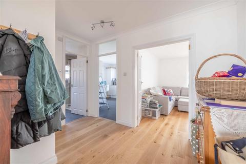 4 bedroom bungalow for sale, The Drive, Wraysbury