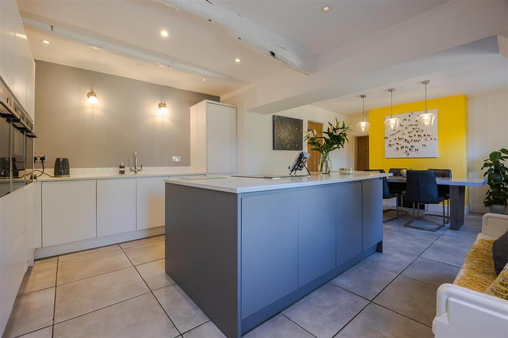 Kitchen diner