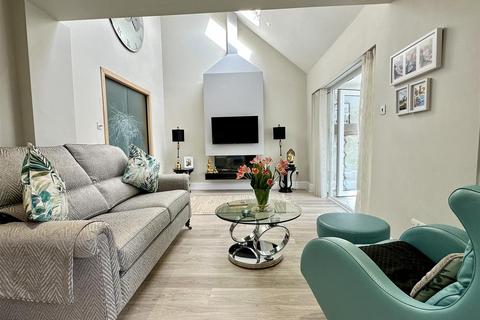 32a Evesham Street, Alcester, B49 5DW