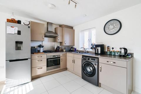 undefined, Guernsey Place, Three Mile Cross RG7