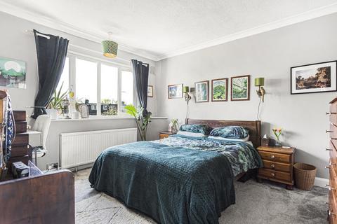 73 Selkirk Road, Twickenham, TW2 6PT