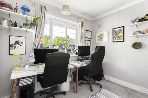 73 Selkirk Road, Twickenham, TW2 6PT