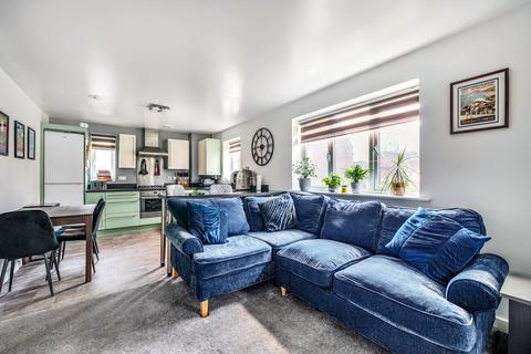 2 bedroom flat for sale, Swaledale Road, Warminster, BA12