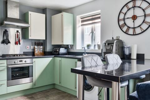 2 bedroom flat for sale, Swaledale Road, Warminster, BA12
