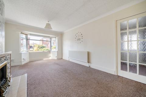 2 bedroom semi-detached bungalow for sale, Eastbourne Way, Grimsby, Lincolnshire, DN33