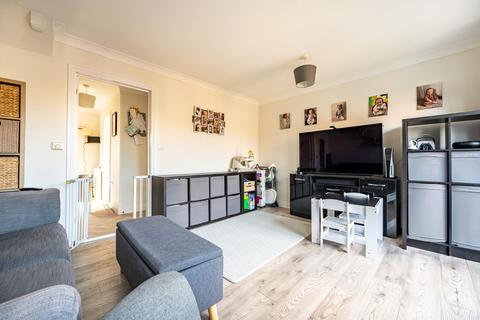3 Barberry Path, Dunmow, CM6 1GJ