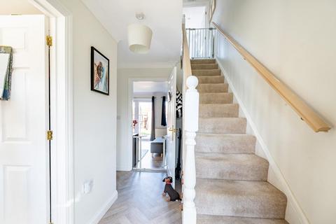 3 Barberry Path, Dunmow, CM6 1GJ