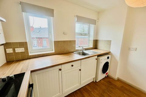 2 bedroom duplex to rent, Abbeydale Road, Sheffield S7