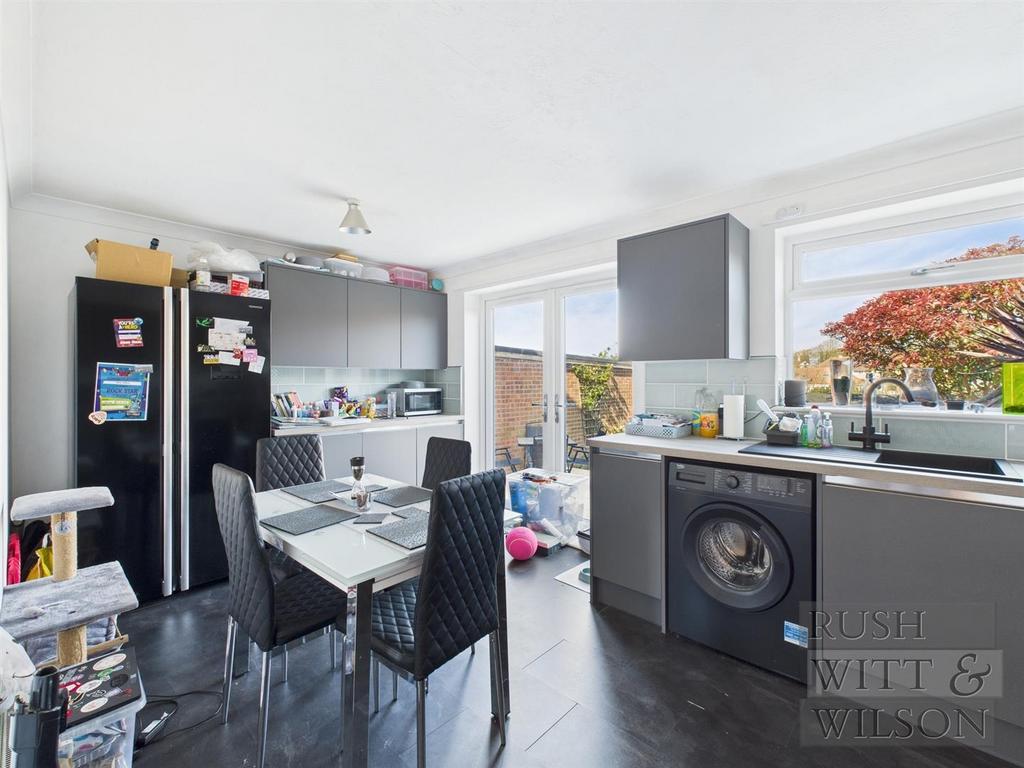 CAM03417 G0-PR0606-STILL004.jpg