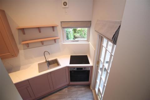 1 bedroom apartment to rent, St James's Square, Bath