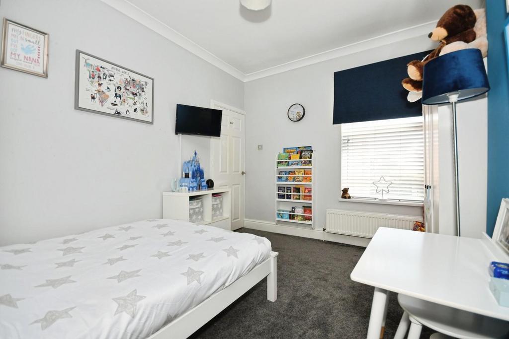 BEDROOM 2 03.jpg