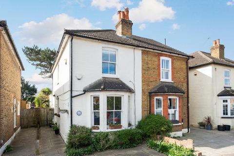 Albany Road, Hersham, KT12