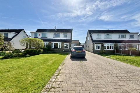 63 Back Lane, Thornton, Bradford, BD13 3QU
