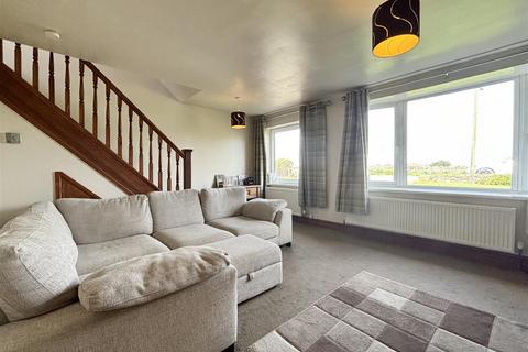 63 Back Lane, Thornton, Bradford, BD13 3QU