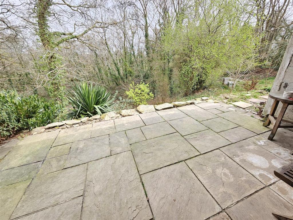 Patio overlooking woodland.jpg