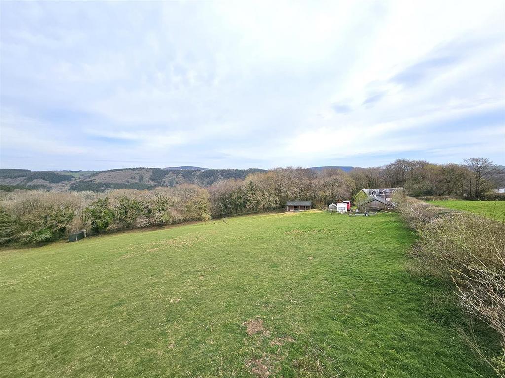 House, stables and land.jpg