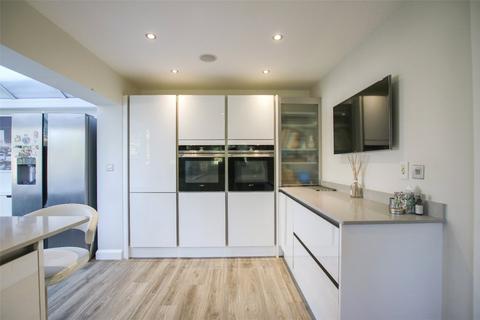 4 bedroom detached house for sale, Keephatch Road, Berkshire RG40