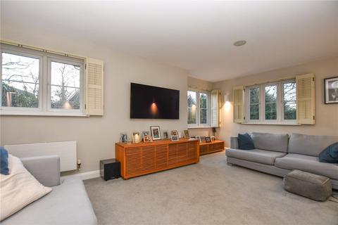 4 bedroom detached house for sale, Keephatch Road, Berkshire RG40