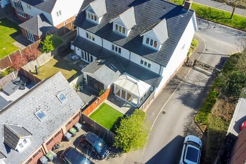 7 Ashleigh Gardens, Blue Bell Hill, Chatham, ME5 9GF