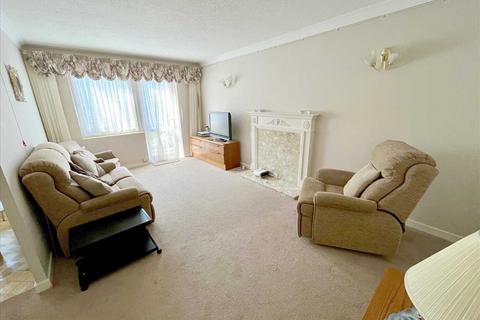 2 bedroom retirement property for sale, Elstree Road, Bushey Heath, WD23.
