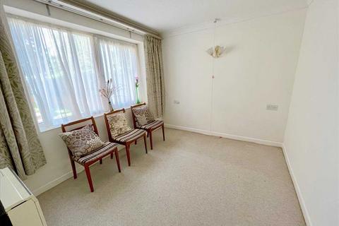 2 bedroom retirement property for sale, Elstree Road, Bushey Heath, WD23.
