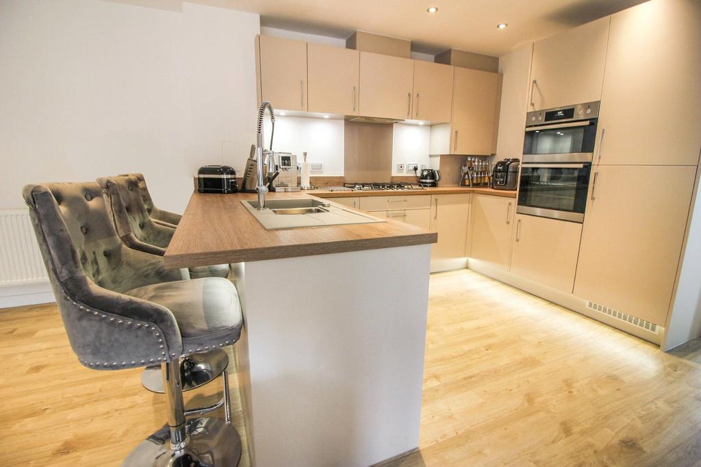 Kitchen/Dining