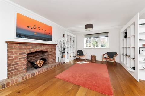 117d High Street, Harston, Cambridge, CB22 7QB