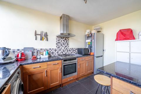 15 Holly Tree Close, London, SW19 6EA
