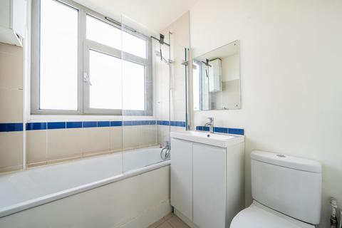 15 Holly Tree Close, London, SW19 6EA