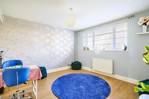 2 bedroom flat for sale, Hartington Road, Chiswick, W4