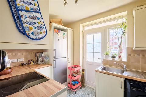 2 bedroom flat for sale, Hartington Road, Chiswick, W4