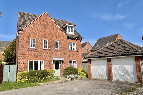 6 bedroom detached house for sale, Glen Parva, Leicester LE2
