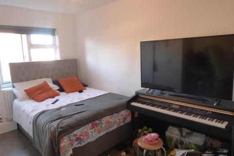 undefined, Raymouth Road, London