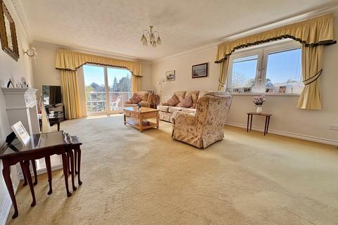 3 bedroom apartment for sale, The Avenue, Branksome Park, Poole, BH13