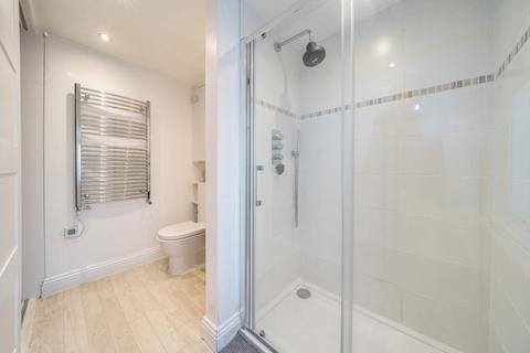 1 bedroom flat for sale, St Johns Hill, Battersea, London, SW11