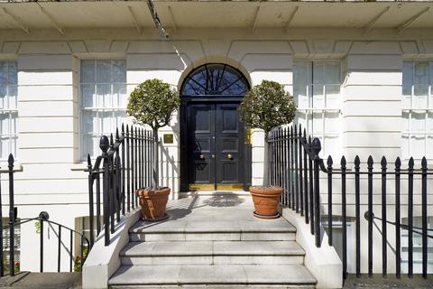 2 bedroom apartment to rent, Dorset Square, London, NW1