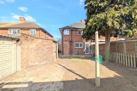 3 bedroom semi-detached house to rent, Grovestile Waye, Feltham, TW14