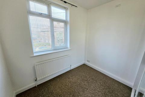 2 bedroom maisonette to rent, Wordsworth Avenue, Greenford