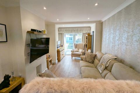 97 Arnold Road, Shirley, Solihull, B90 3JS